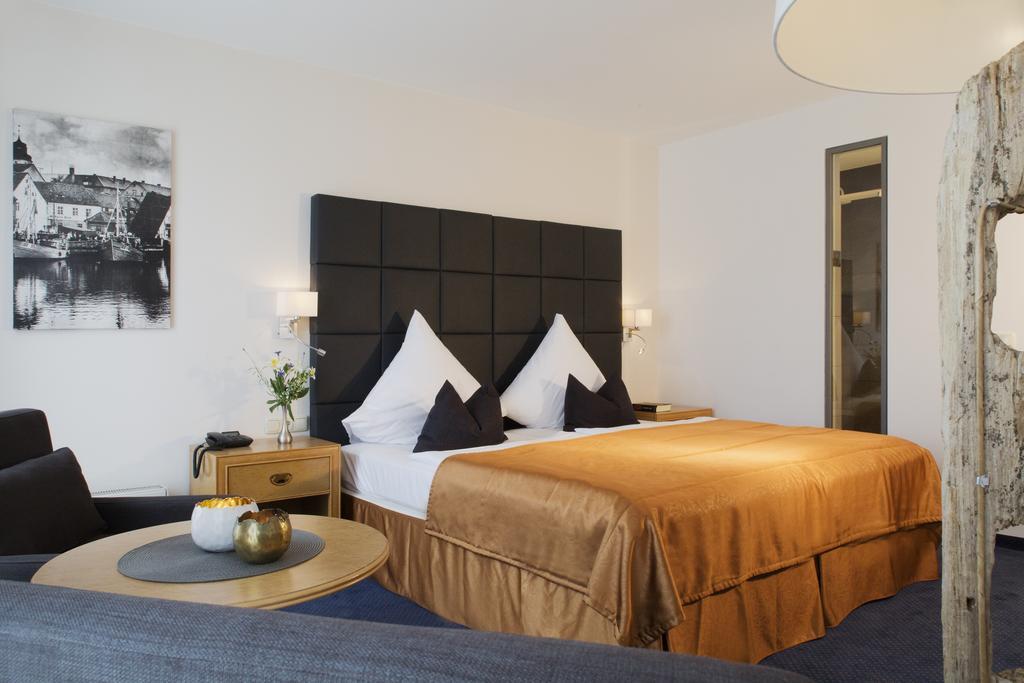 Hafenhotel Pommernyacht Юкермюнде Номер фото