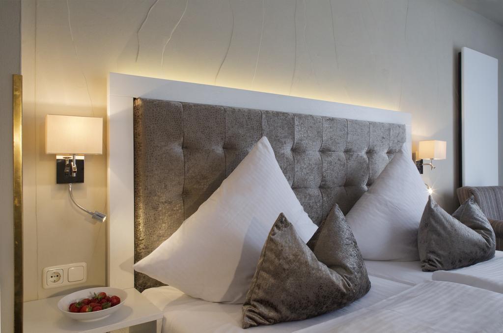 Hafenhotel Pommernyacht Юкермюнде Номер фото